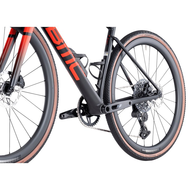 BMC KAIUS 01 FOUR - Carbon Gravel Bike - 2026 - black / neon red – Bild 3
